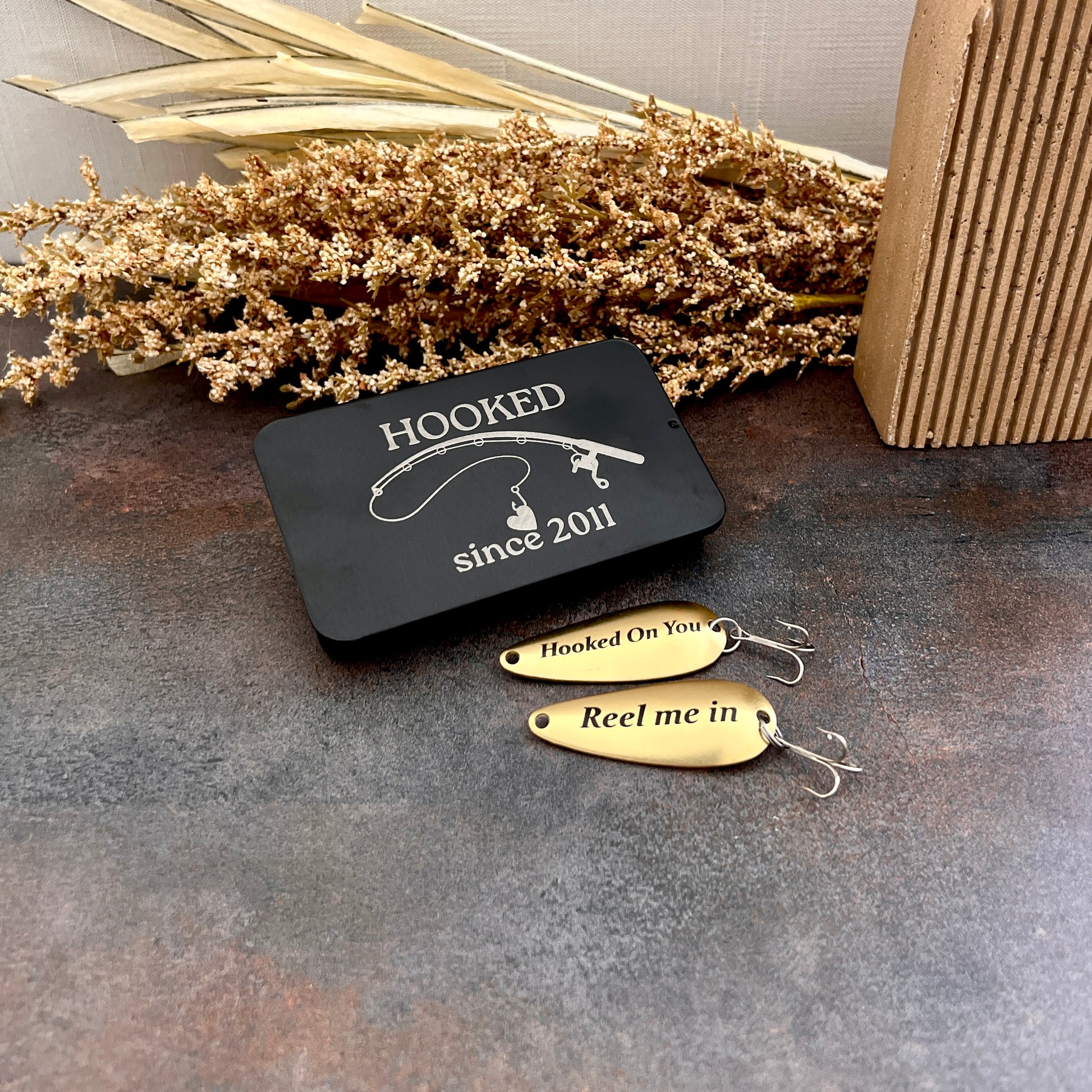 custom personalized fishing lures Gift Lure I Hooked The Best Dad Bait Pike Bass Lure Fishing Box Day Men's Spinner Spoon Jig for Fathers Day fishing buddy or any fishing enthusiast Personalized Fishing Lures - Rapala