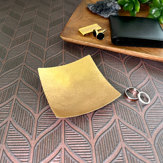 Bronze Square Tray – Artisan-Made Dish in Hammered Finish