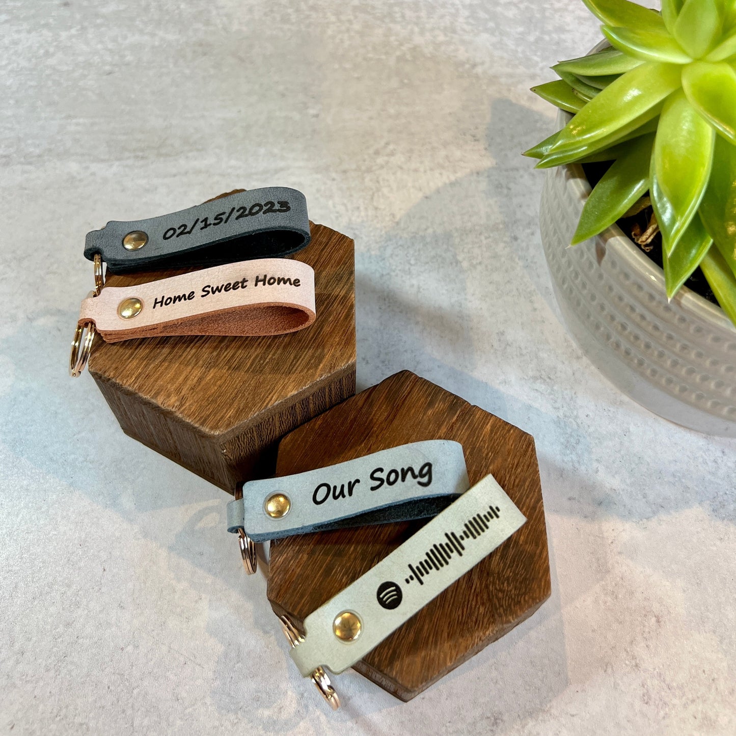 Wedding Favor, Bulk Customized Colorful Leather Key Chains